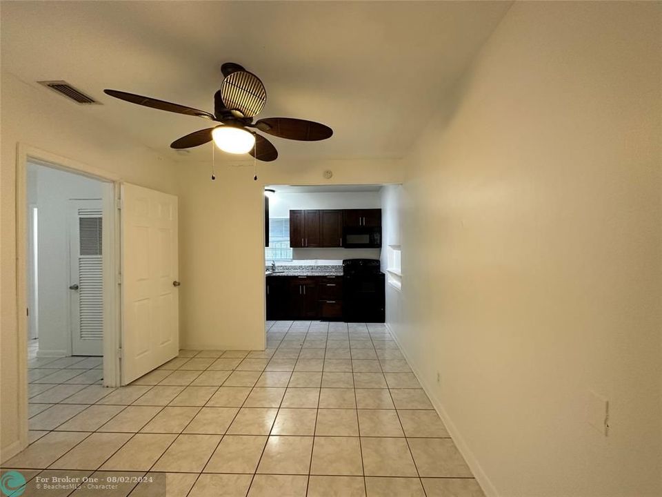 Active With Contract: $1,395 (1 beds, 1 baths, 625 Square Feet)