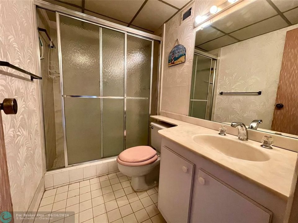 待售: $148,000 (2 贝兹, 2 浴室, 1100 平方英尺)