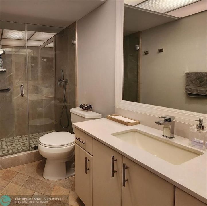 待售: $250,000 (2 贝兹, 2 浴室, 1213 平方英尺)