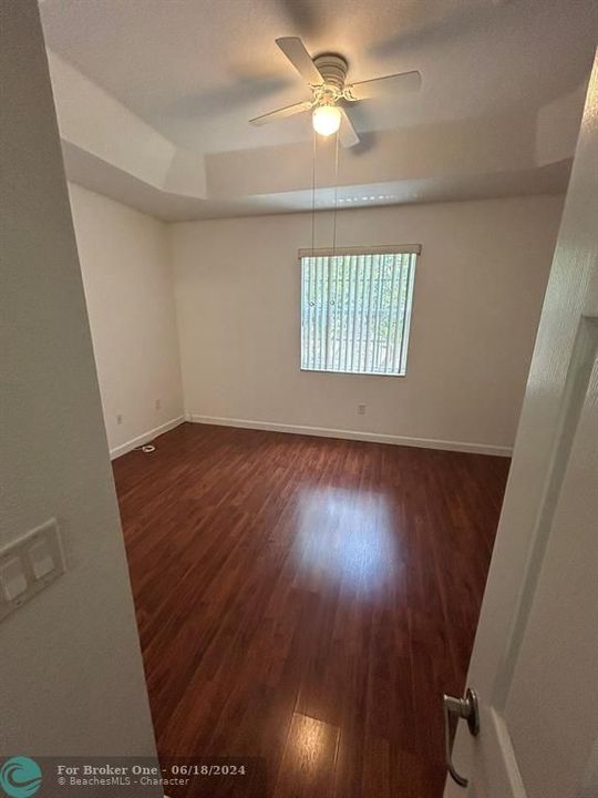 For Rent: $2,400 (2 beds, 2 baths, 1290 Square Feet)