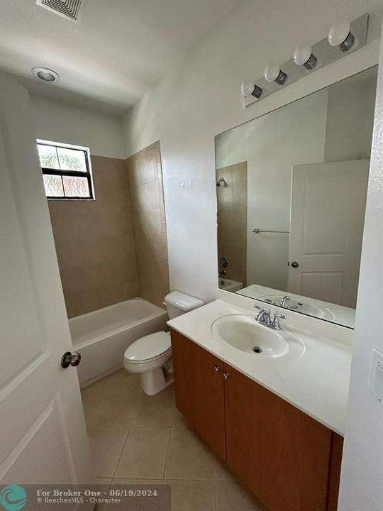 For Rent: $2,950 (2 beds, 2 baths, 1444 Square Feet)