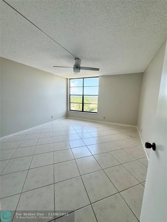 Recently Rented: $2,300 (2 beds, 2 baths, 1130 Square Feet)