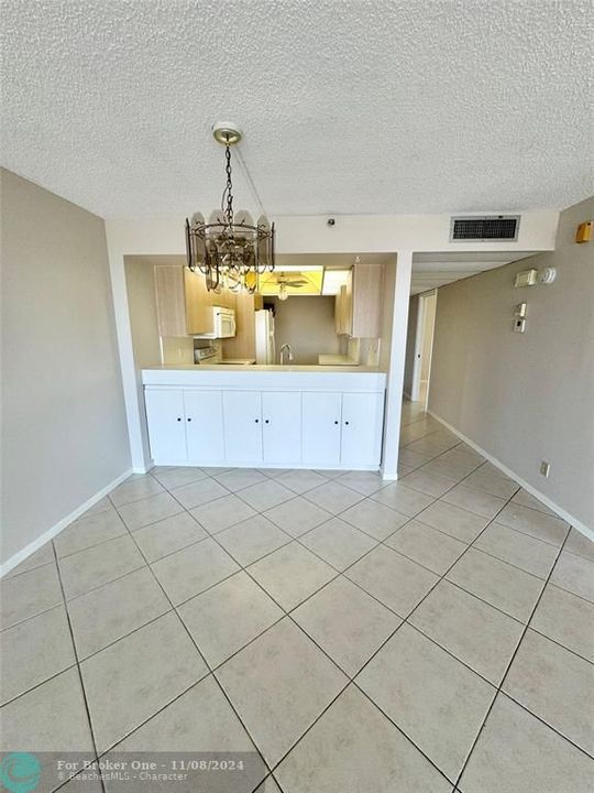 Recently Rented: $2,300 (2 beds, 2 baths, 1130 Square Feet)