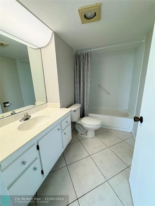 Recently Rented: $2,300 (2 beds, 2 baths, 1130 Square Feet)