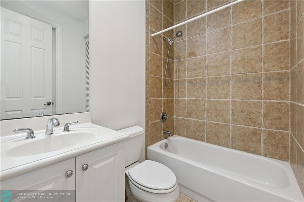 For Rent: $5,850 (3 beds, 2 baths, 2214 Square Feet)