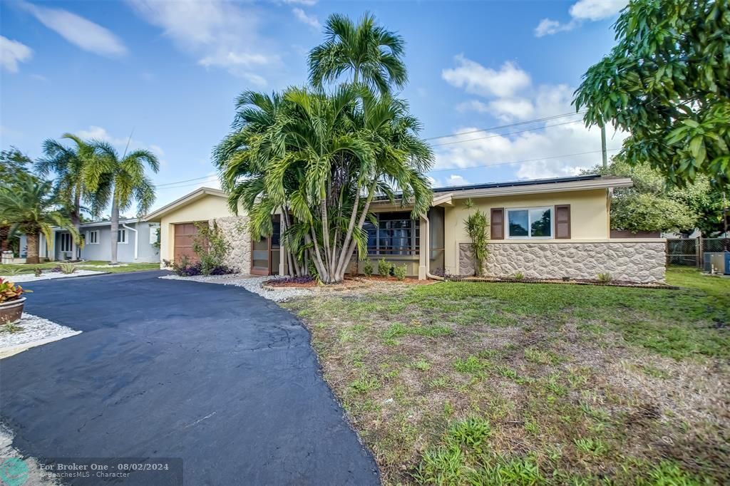 For Sale: $689,000 (3 beds, 2 baths, 1278 Square Feet)