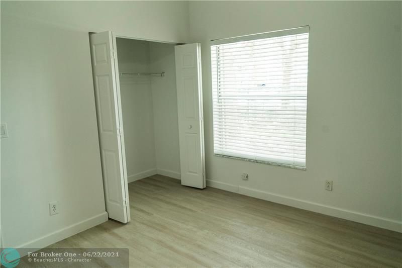 For Rent: $3,100 (2 beds, 2 baths, 1180 Square Feet)