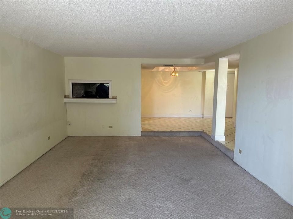 For Rent: $1,550 (1 beds, 1 baths, 800 Square Feet)