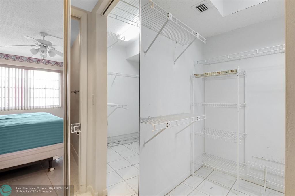 待售: $240,000 (2 贝兹, 2 浴室, 1192 平方英尺)