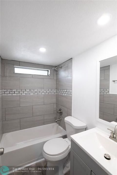 For Sale: $324,900 (3 beds, 2 baths, 1296 Square Feet)