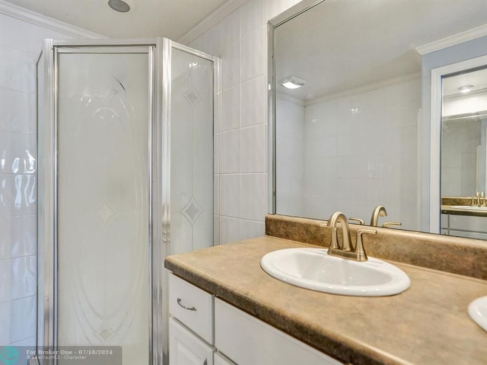 待售: $275,000 (3 贝兹, 2 浴室, 1464 平方英尺)