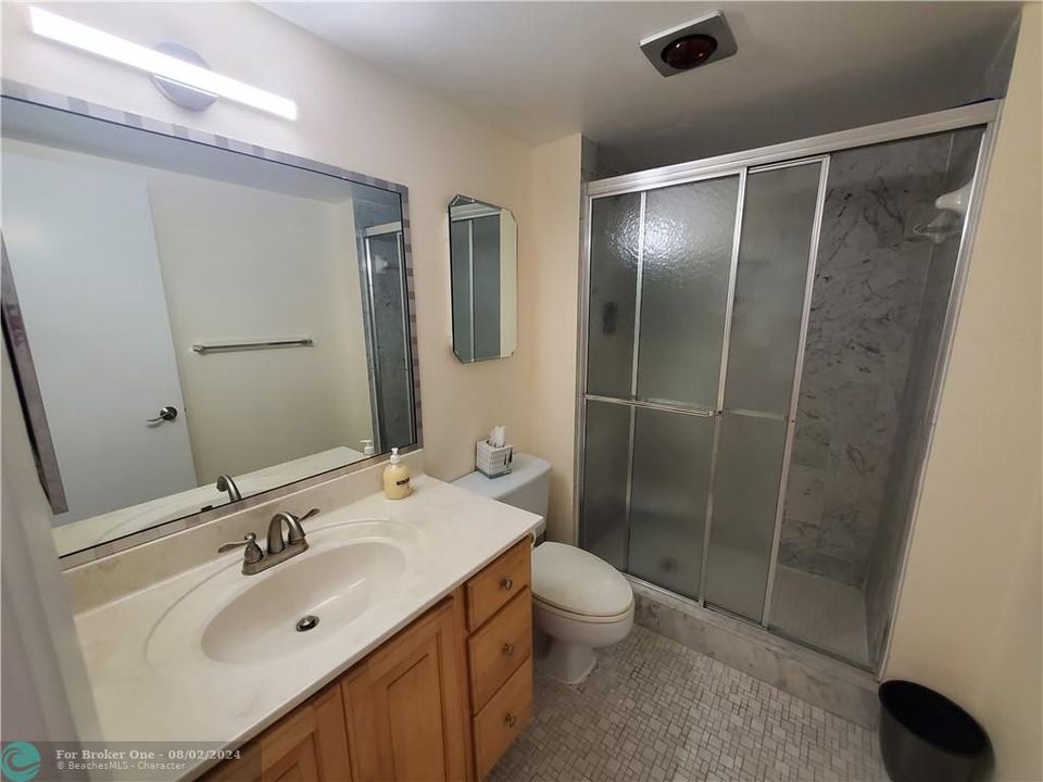 出租: $3,100 (2 贝兹, 2 浴室, 1180 平方英尺)