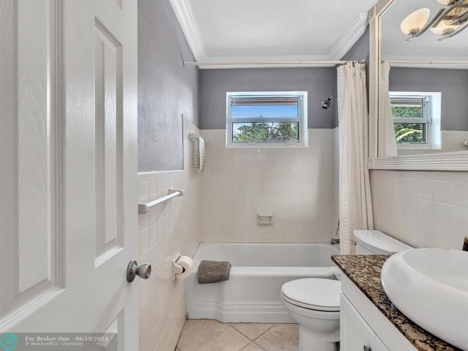 待售: $850,000 (3 贝兹, 2 浴室, 1550 平方英尺)