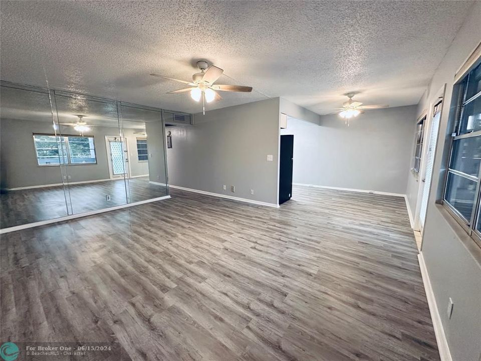 For Sale: $172,500 (2 beds, 2 baths, 1020 Square Feet)