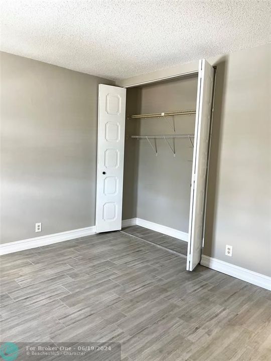 Active With Contract: $1,600 (1 beds, 1 baths, 0 Square Feet)