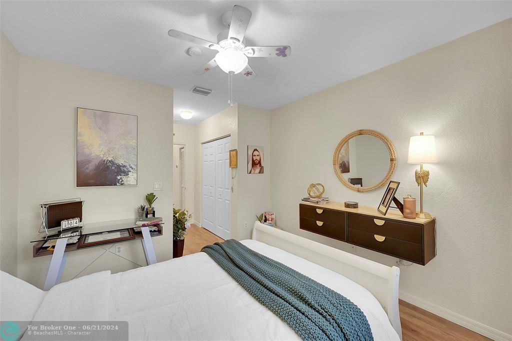 En Venta: $450,000 (3 camas, 2 baños, 1750 Pies cuadrados)