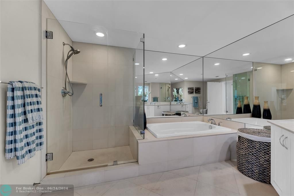 待售: $1,128,000 (2 贝兹, 2 浴室, 1468 平方英尺)