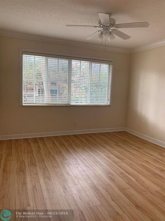 For Rent: $2,200 (2 beds, 2 baths, 960 Square Feet)