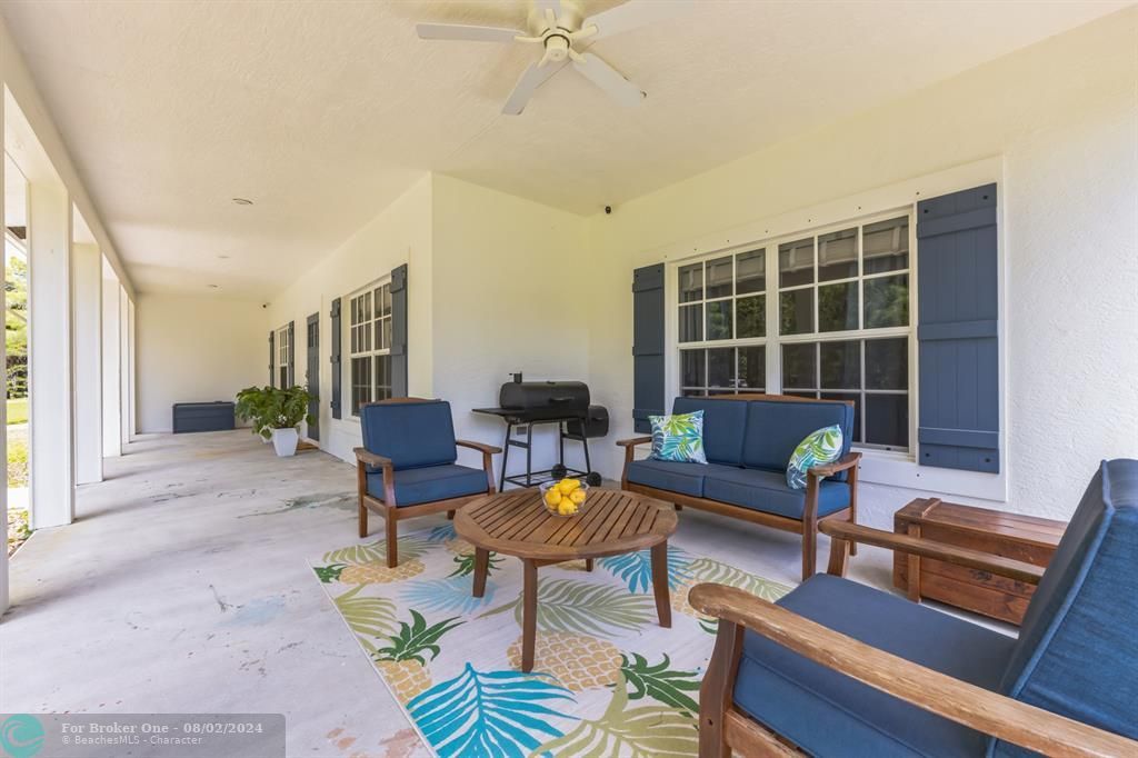 Active With Contract: $1,095,000 (5 beds, 2 baths, 2181 Square Feet)