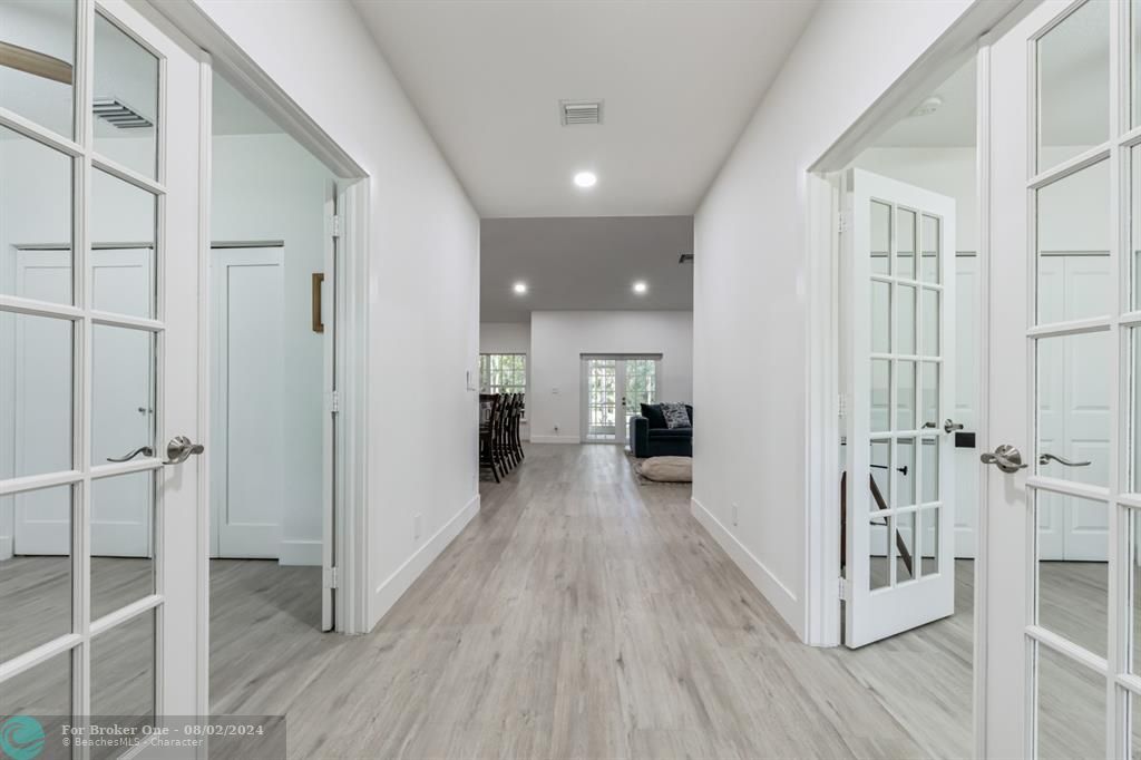 Active With Contract: $1,095,000 (5 beds, 2 baths, 2181 Square Feet)