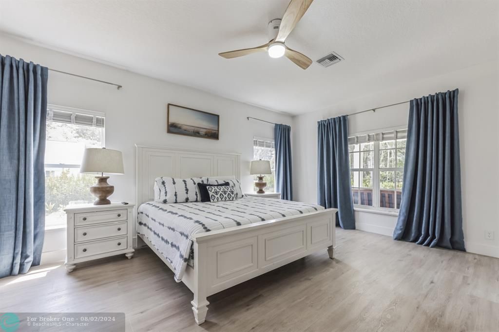 Active With Contract: $1,095,000 (5 beds, 2 baths, 2181 Square Feet)