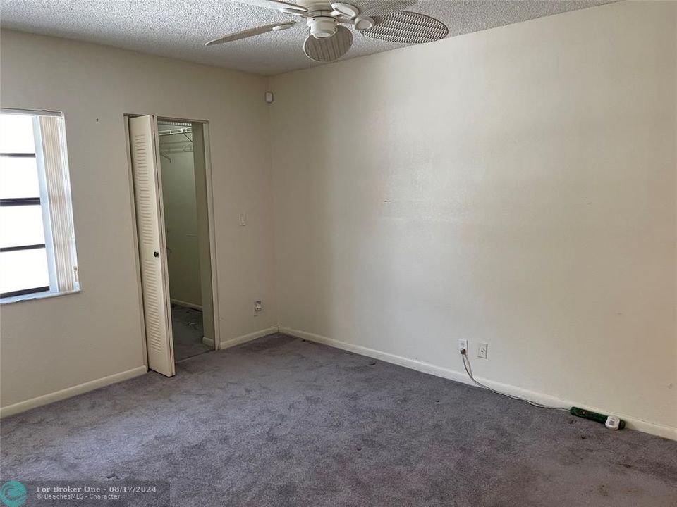 For Rent: $2,250 (2 beds, 2 baths, 1060 Square Feet)