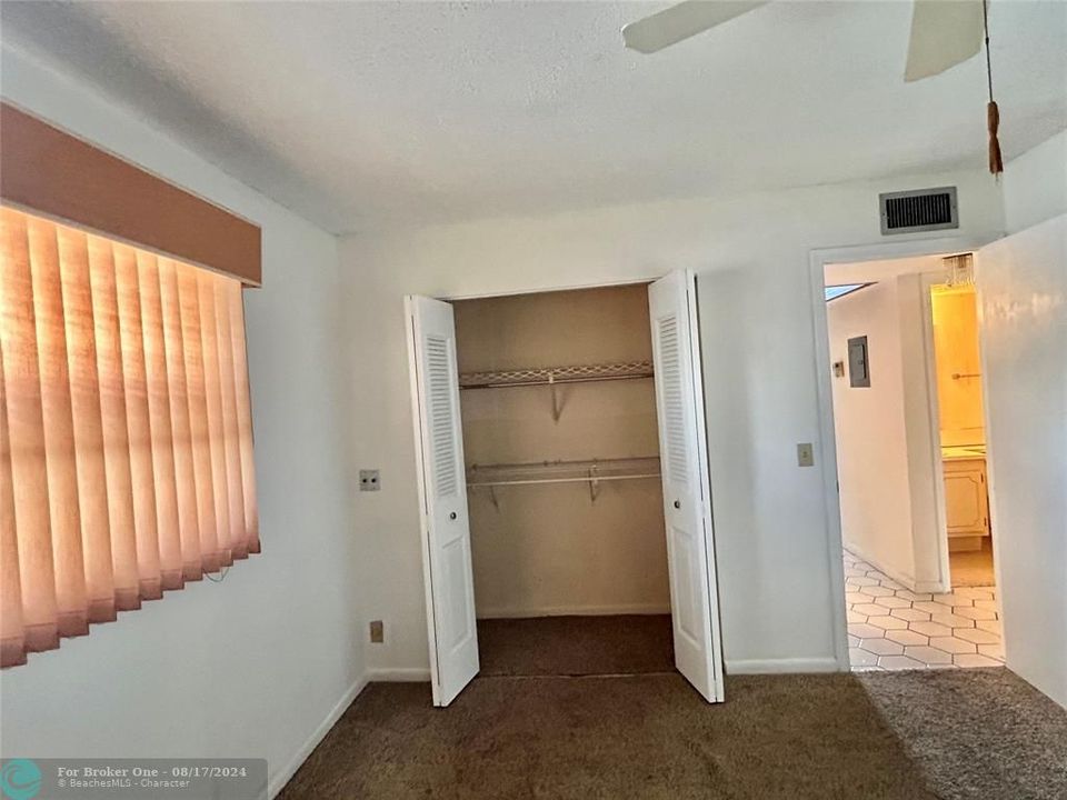 Active With Contract: $144,000 (2 beds, 1 baths, 820 Square Feet)