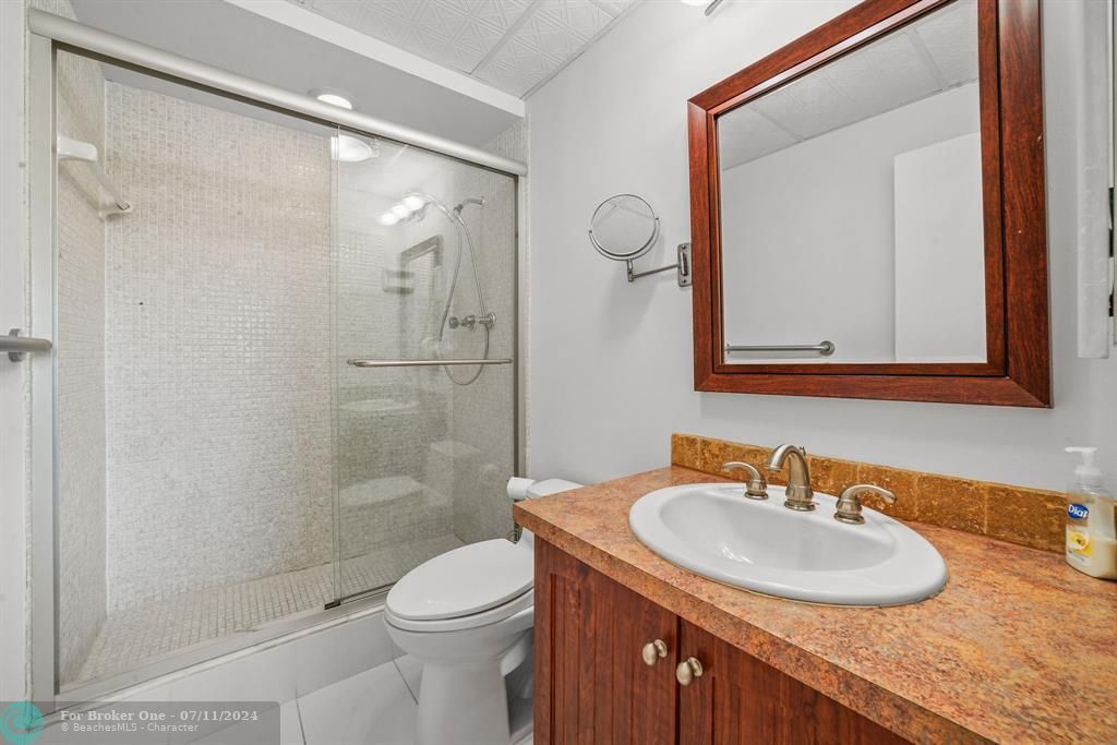 待售: $400,000 (2 贝兹, 2 浴室, 1100 平方英尺)