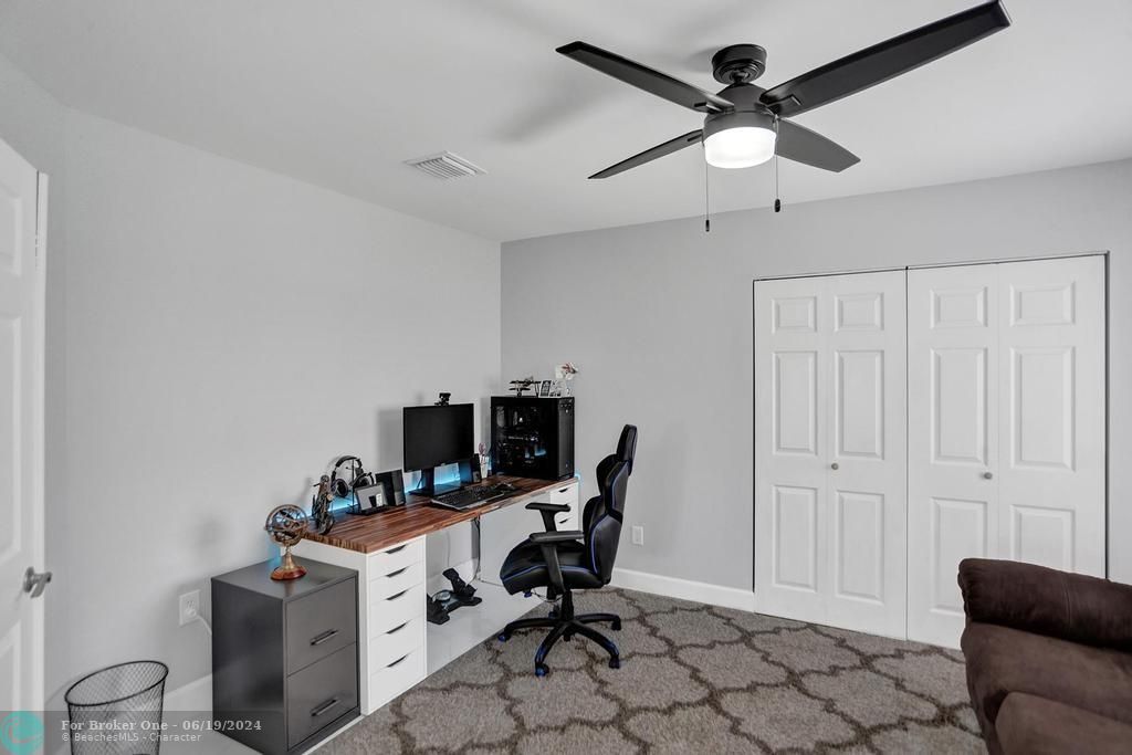 Active With Contract: $4,000 (3 beds, 2 baths, 1832 Square Feet)