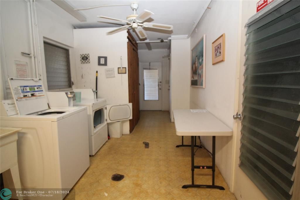 For Sale: $170,000 (2 beds, 2 baths, 1000 Square Feet)