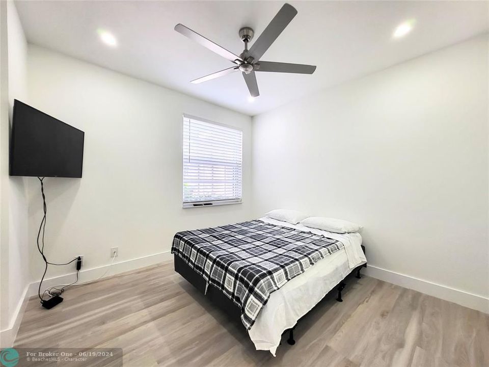 For Sale: $729,000 (3 beds, 2 baths, 1837 Square Feet)