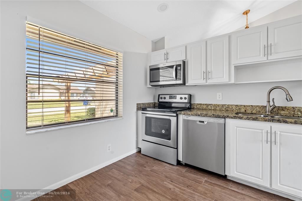 Active With Contract: $450,000 (3 beds, 2 baths, 1566 Square Feet)