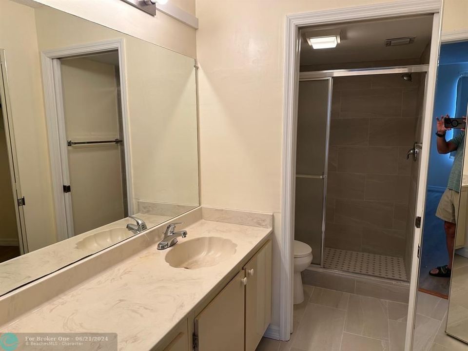 出租: $1,900 (2 贝兹, 2 浴室, 1227 平方英尺)