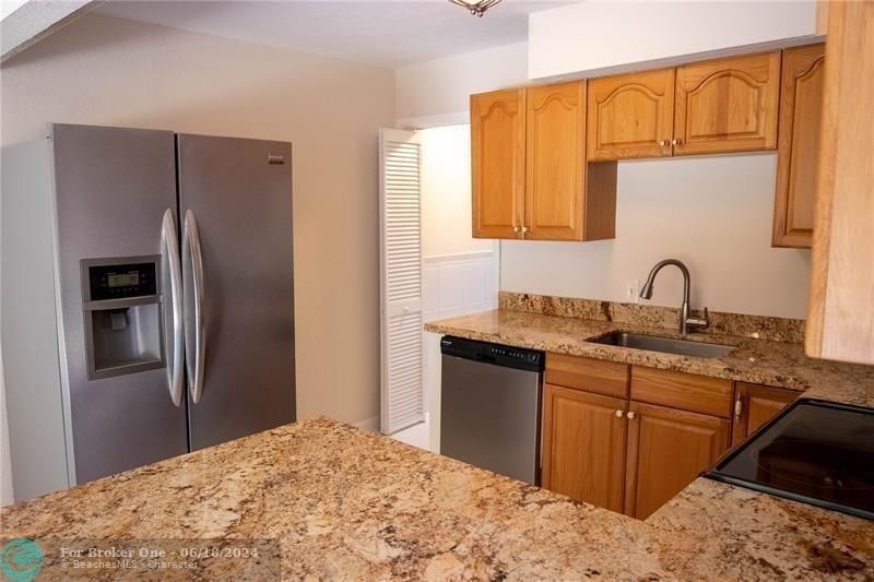 For Rent: $2,700 (3 beds, 2 baths, 1341 Square Feet)