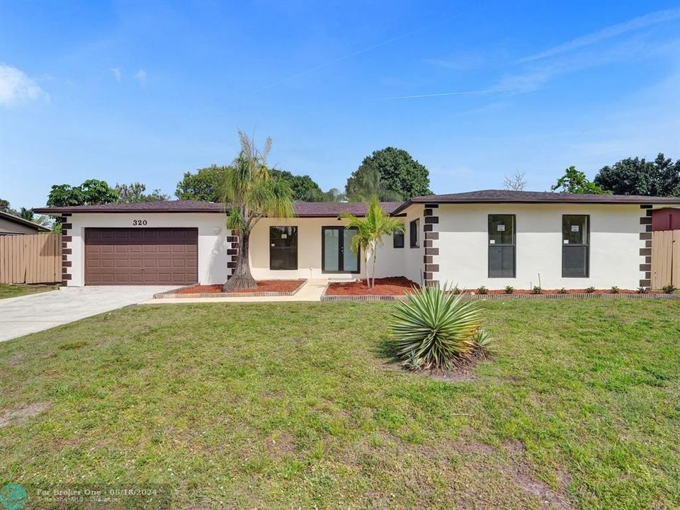 For Sale: $649,900 (4 beds, 2 baths, 1948 Square Feet)
