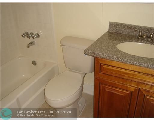 For Rent: $2,500 (2 beds, 1 baths, 1000 Square Feet)