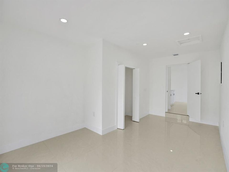 For Sale: $700,000 (3 beds, 2 baths, 1538 Square Feet)
