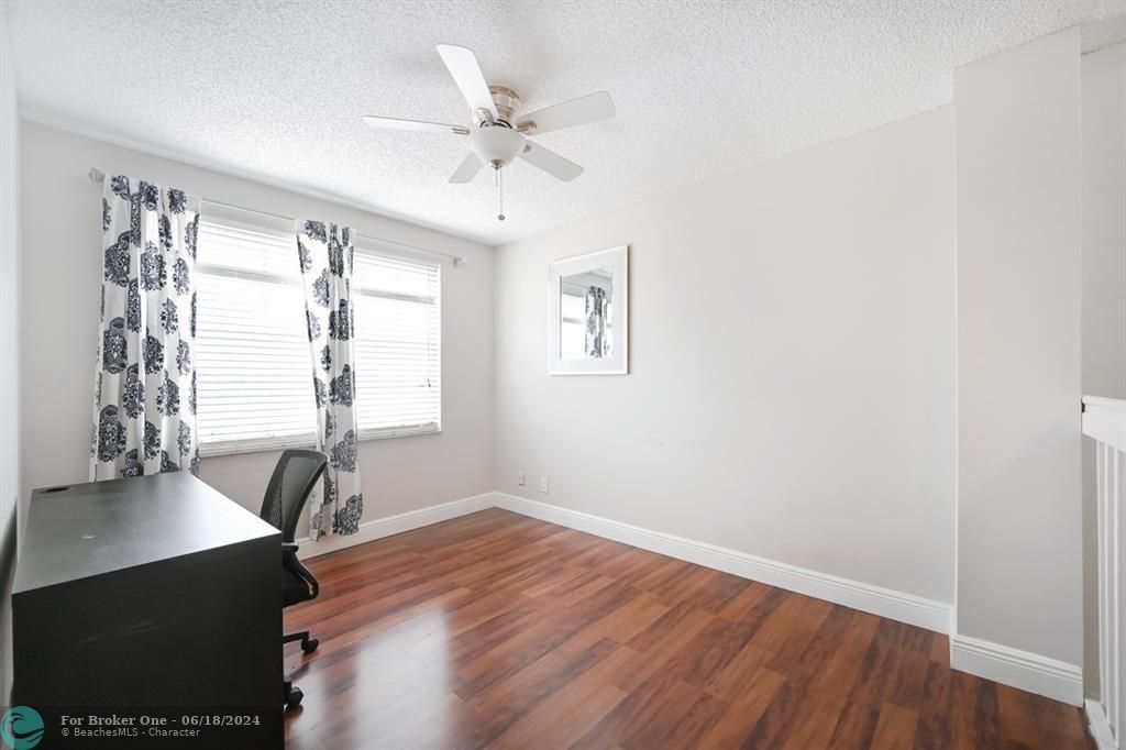 For Sale: $487,000 (3 beds, 2 baths, 1803 Square Feet)