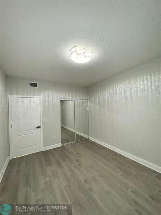 For Rent: $3,300 (3 beds, 2 baths, 1700 Square Feet)