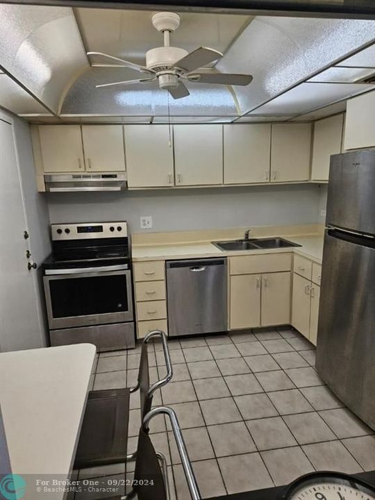 For Rent: $2,000 (2 beds, 2 baths, 1150 Square Feet)