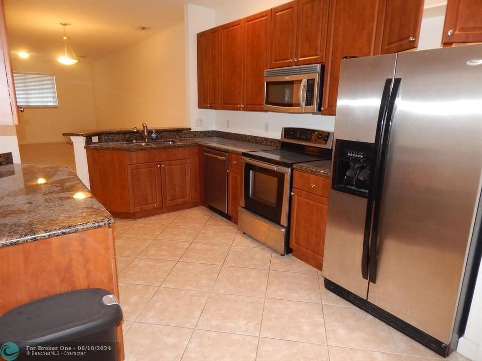 For Rent: $2,300 (2 beds, 2 baths, 1250 Square Feet)