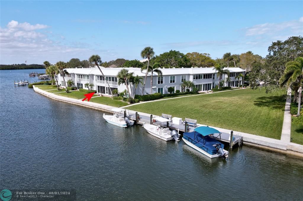 For Sale: $875,000 (2 beds, 2 baths, 1200 Square Feet)