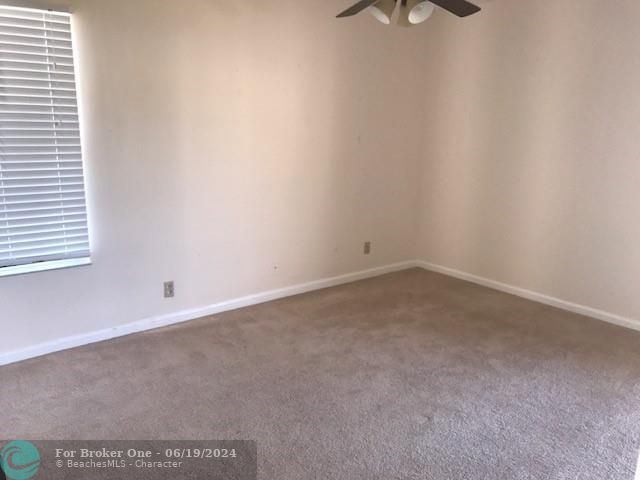 For Rent: $2,500 (2 beds, 2 baths, 935 Square Feet)