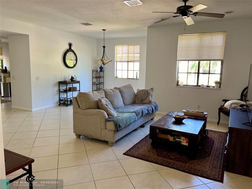 Active With Contract: $4,300 (4 beds, 2 baths, 2505 Square Feet)