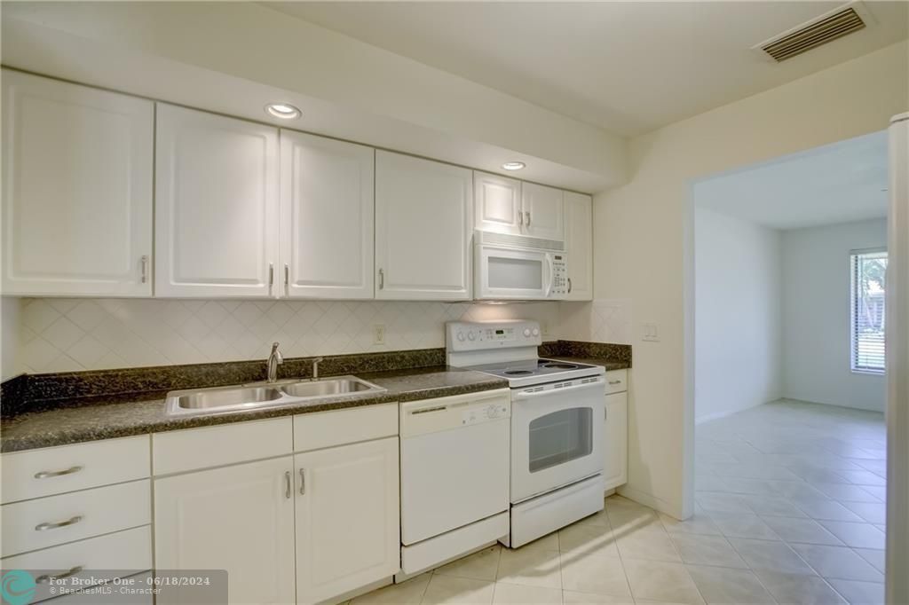 For Rent: $1,200,000 (0 beds, 0 baths, 1719 Square Feet)