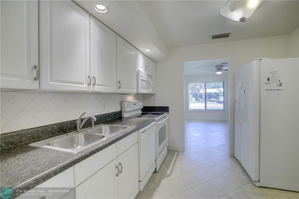 For Rent: $1,200,000 (0 beds, 0 baths, 1719 Square Feet)