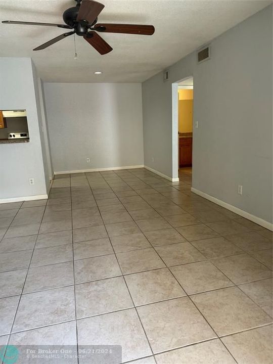 For Rent: $1,650 (1 beds, 1 baths, 780 Square Feet)