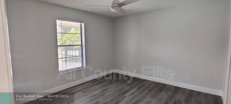 For Rent: $2,300 (2 beds, 2 baths, 1127 Square Feet)