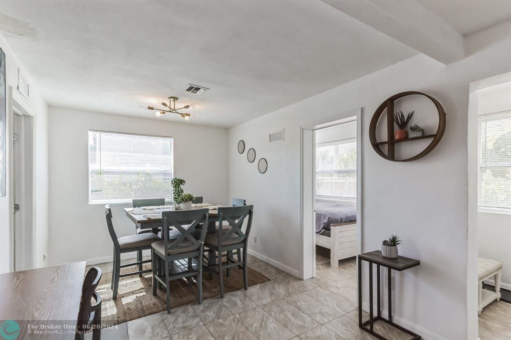 For Sale: $459,900 (3 beds, 2 baths, 1228 Square Feet)