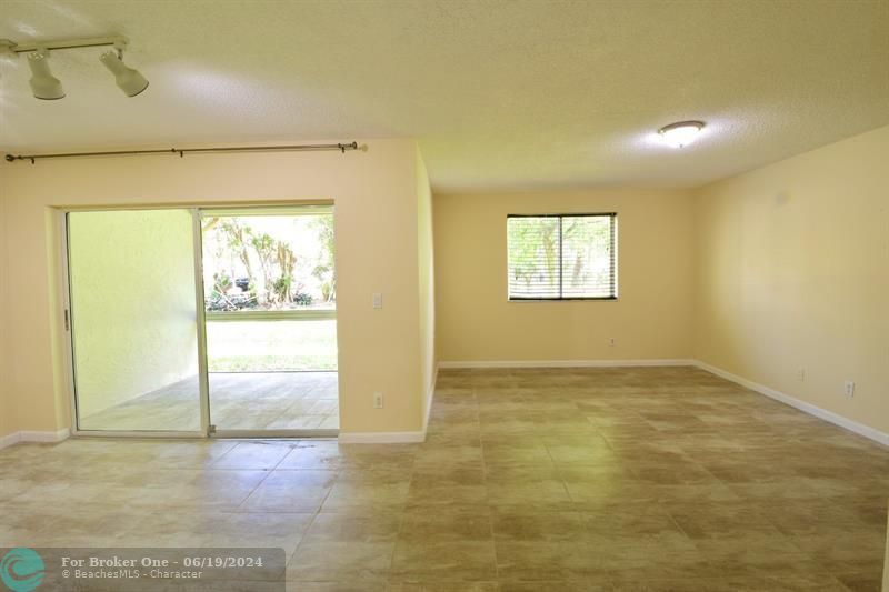 For Rent: $2,700 (3 beds, 2 baths, 1515 Square Feet)